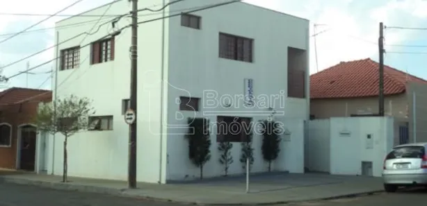 Sobrado com 3 Quartos à venda, 138m² no Centro, Araraquara
