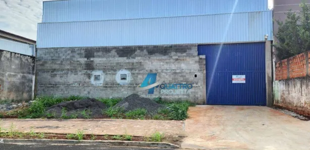 Galpão / Depósito / Armazém para alugar, 360m² no Jardim Silvino, Cambé