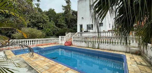 Fazenda / Sítio / Chácara com 3 Quartos à venda, 2000m² no Chácara Vale do Rio Cotia, Carapicuíba