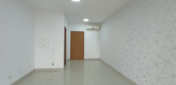 Conjunto Comercial / Sala para alugar, 29m² no Centro, Curitiba