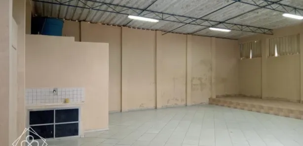 Galpão / Depósito / Armazém à venda, 130m² no Roselândia, Barra Mansa