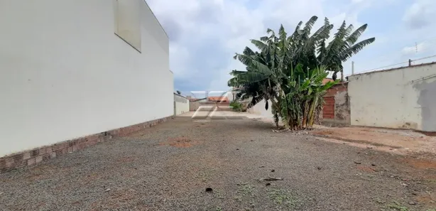 Terreno / Lote / Condomínio para alugar, 537m² no Vila Nova, Rio Claro