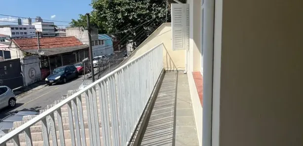 Casa Comercial com 2 Quartos para alugar, 220m² no Jardim Maria Rosa, Taboão da Serra