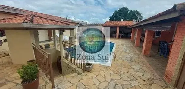 Fazenda / Sítio / Chácara com 4 Quartos à venda, 280m² no Floresta, Sarapuí