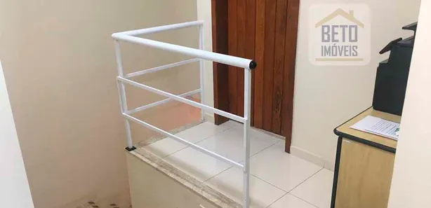Galpão / Depósito / Armazém para venda ou aluguel, 900m² no Imboassica, Macaé