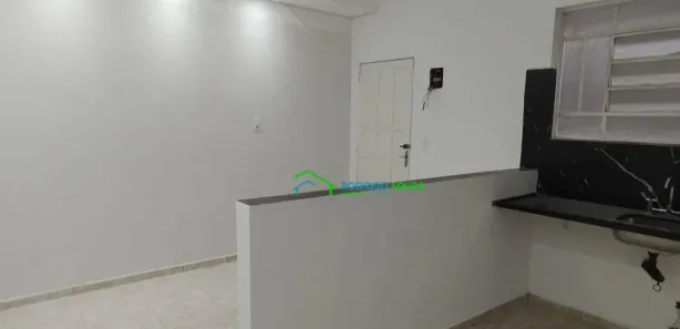 Casa com 1 Quarto para alugar, 50m² no Vila Dirce, Carapicuíba