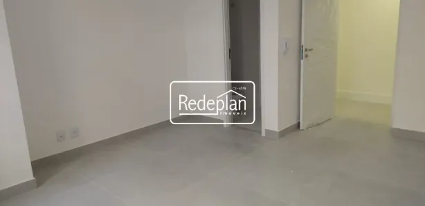Conjunto Comercial / Sala para alugar, 20m² no Aterrado, Volta Redonda