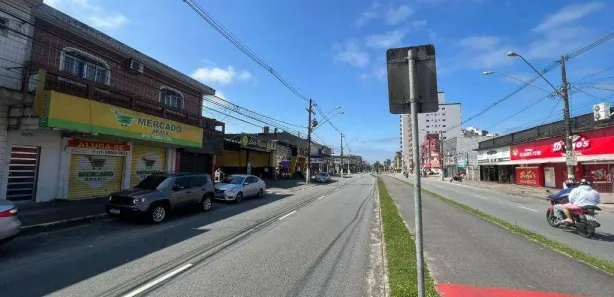 Prédio Inteiro à venda, 140m² no Antártica, Praia Grande