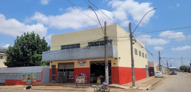 Prédio Inteiro com 1 Quarto à venda, 250m² no Ceilândia Norte, Brasília