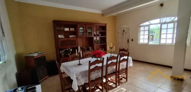Fazenda / Sítio / Chácara com 3 Quartos à venda, 500m² no , Piraí
