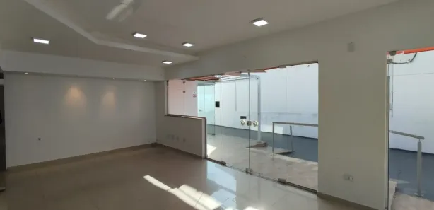 Casa Comercial com 3 Quartos para alugar, 114m² no Jardim Santista, Mogi das Cruzes