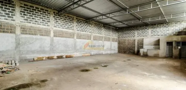 Galpão / Depósito / Armazém à venda, 400m² no Santos Dumont, Divinópolis