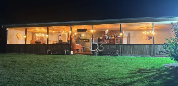 Fazenda / Sítio / Chácara com 3 Quartos à venda, 1000m² no Parque Residencial Manela, Cambé