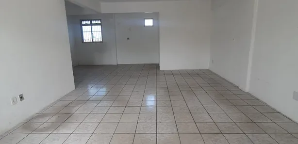 Conjunto Comercial / Sala para alugar, 47m² no Piratininga, Maracanaú