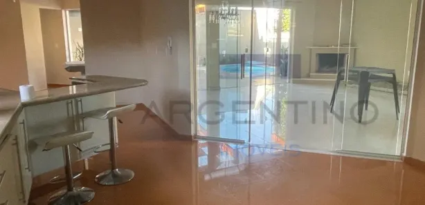 Sobrado com 4 Quartos para venda ou aluguel, 281m² no Vila Nova Socorro, Mogi das Cruzes