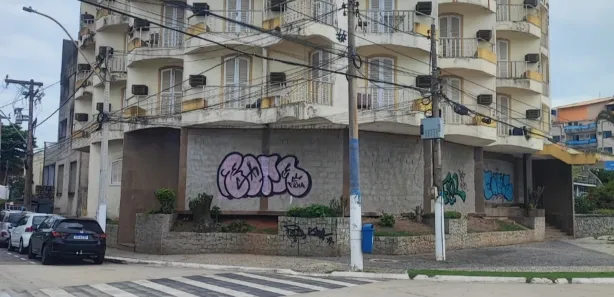 Hotel / Motel / Pousada com 32 Quartos à venda, 1370m² no Imbetiba, Macaé