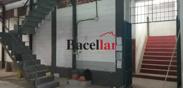 Galpão / Depósito / Armazém à venda, 2200m² no Cascadura, Rio de Janeiro