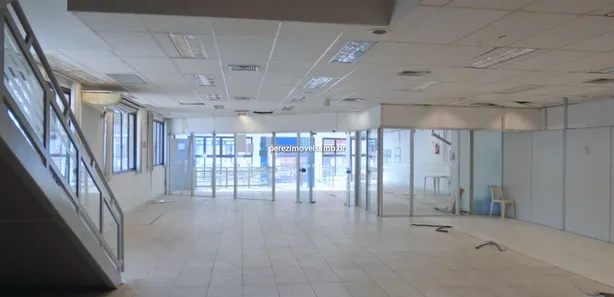 Casa Comercial para alugar, 1071m² no Centro, Poá