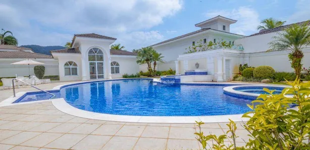 Casa de Condomínio com 7 Quartos à venda, 1100m² no Jardim Acapulco, Guarujá