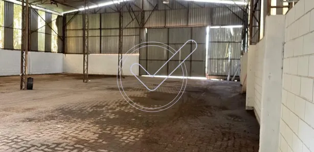 Galpão / Depósito / Armazém para venda ou aluguel, 500m² no , Araçariguama
