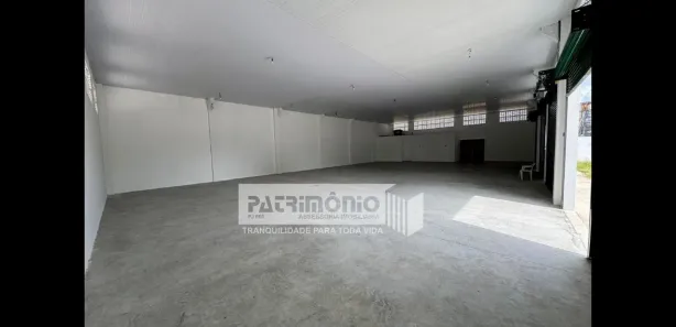 Galpão / Depósito / Armazém para alugar, 450m² no Farolândia, Aracaju