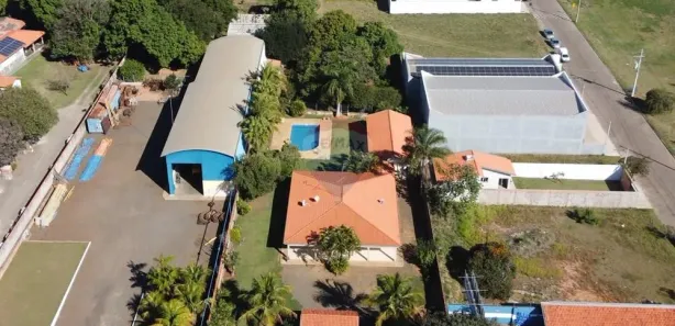 Fazenda / Sítio / Chácara com 3 Quartos à venda, 351m² no Nossa Senhora Aparecida I, Saltinho