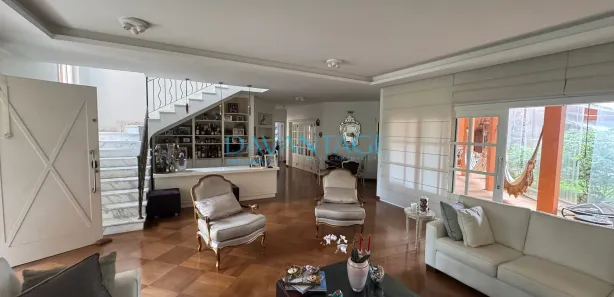 Casa de Condomínio com 4 Quartos para venda ou aluguel, 700m² no Residencial Tamboré, Barueri
