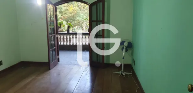 Fazenda / Sítio / Chácara com 4 Quartos à venda, 400m² no Chácaras Copaco, Arujá