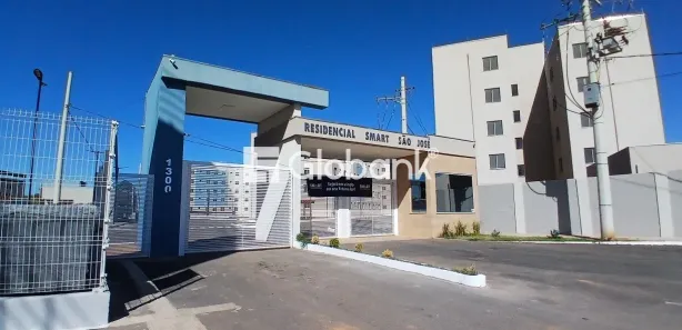 Apartamento com 2 Quartos para alugar, 45m² no São José, Montes Claros