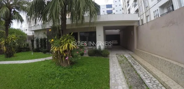 Casa com 3 Quartos para alugar, 208m² no Centro, Criciúma