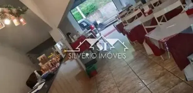 Loja / Salão / Ponto Comercial à venda, 60m² no Carangola, Petrópolis