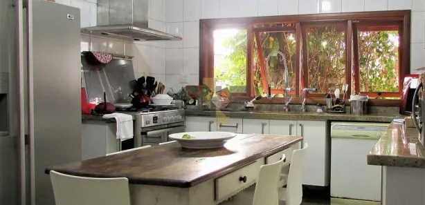 Casa de Condomínio com 4 Quartos para venda ou aluguel, 850m² no Granja Viana, Cotia