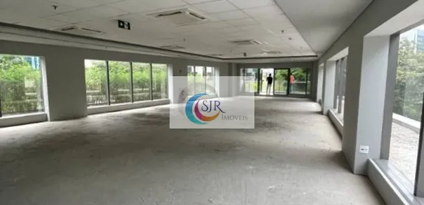 Conjunto Comercial / Sala para alugar, 300m² no Vila Olímpia, São Paulo