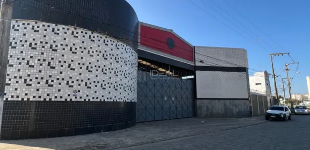 Galpão / Depósito / Armazém para venda ou aluguel, 3200m² no Parque Jóquei Club, Campos dos Goytacazes