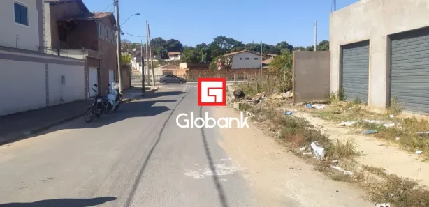 Loja / Salão / Ponto Comercial com 1 Quarto à venda, 200m² no Vila Greice, Montes Claros