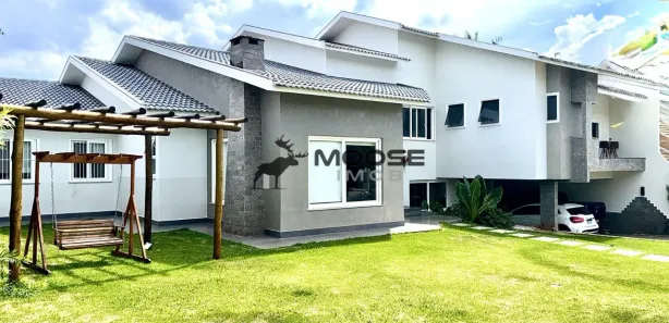 Casa de Condomínio com 3 Quartos à venda, 490m² no Zona 08, Maringá