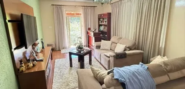 Sobrado com 3 Quartos à venda, 200m² no Jardim Vitória, Poços de Caldas