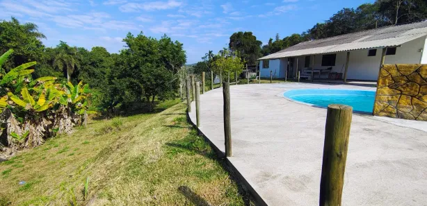 Fazenda / Sítio / Chácara com 2 Quartos à venda, 167m² no , Ibiúna