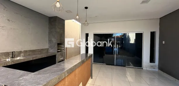 Casa com 3 Quartos para alugar, 120m² no Vila Sion, Montes Claros