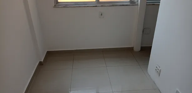 Conjunto Comercial / Sala para alugar, 25m² no Centro, Duque de Caxias