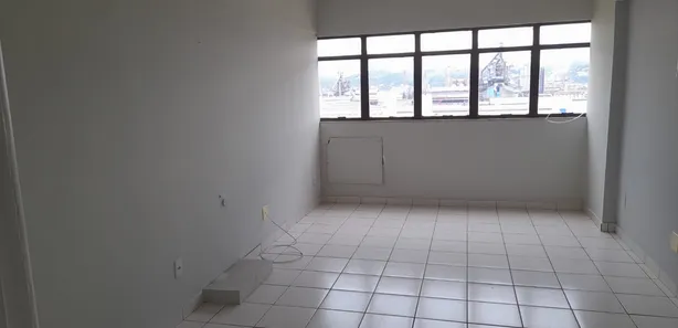 Conjunto Comercial / Sala para alugar, 39m² no Vila Santa Cecília, Volta Redonda