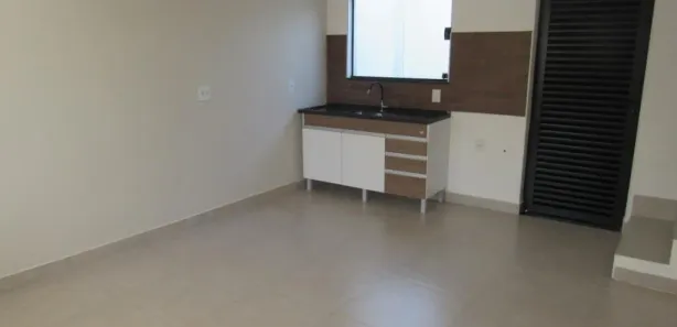 Casa com 2 Quartos para alugar, 75m² no Vila Menuzzo, Sumaré