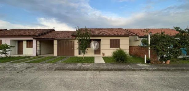 Casa de Condomínio com 2 Quartos à venda, 57m² no Diácono João Luiz Pozzobon, Santa Maria