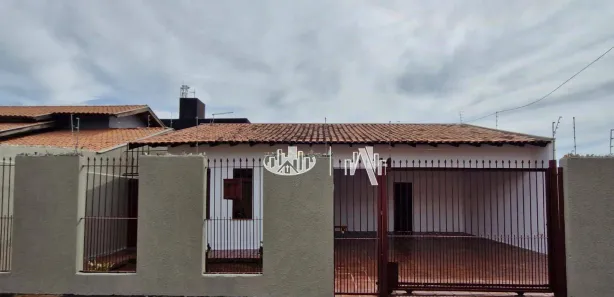 Casa com 3 Quartos à venda, 166m² no Leonor, Londrina