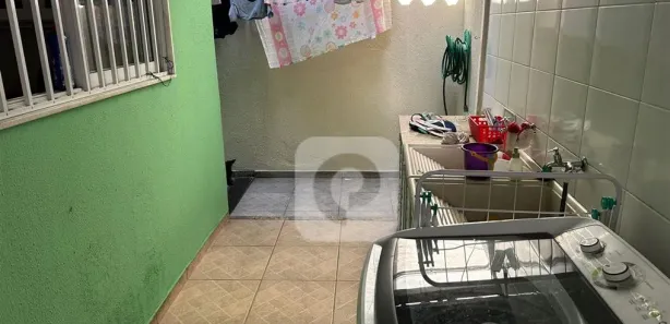 Sobrado com 4 Quartos à venda, 164m² no Centro, Nova Iguaçu