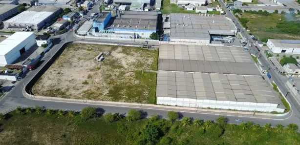 Galpão / Depósito / Armazém à venda, 8500m² no Centro, Camaçari