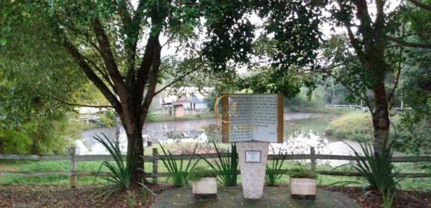 Hotel / Motel / Pousada com 37 Quartos à venda, 3500m² no Bom Jesus, Jacareí