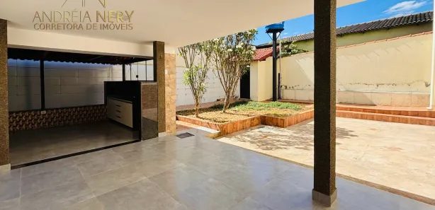 Casa de Condomínio com 2 Quartos para alugar, 250m² no Região dos Lagos, Brasília