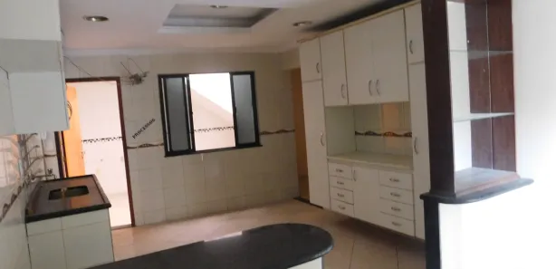 Casa com 2 Quartos para venda ou aluguel, 225m² no Centro, Nilópolis