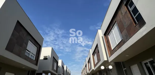 Casa de Condomínio com 3 Quartos à venda, 154m² no Diácono João Luiz Pozzobon, Santa Maria